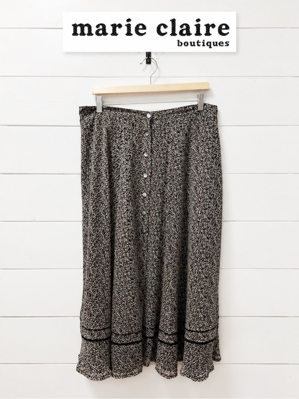 Marie Claire Boutiques vintage Floral Button-Front Midi Skirt – Size 15
